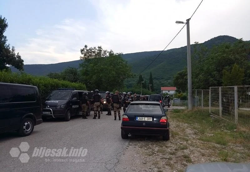 Salakovac: Sukobili se specijalci i radnici Aluminija
