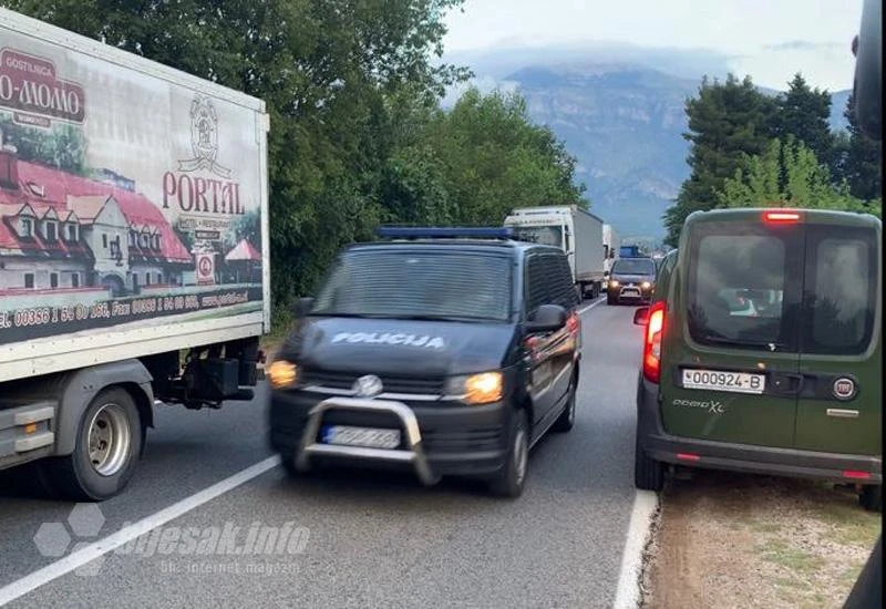 VIDEO | Specijalci krenuli prema radnicima u Salakovcu