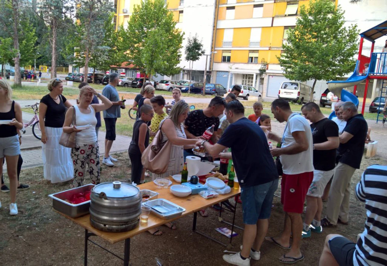 Mostar: Dobrosusjedska roštiljada