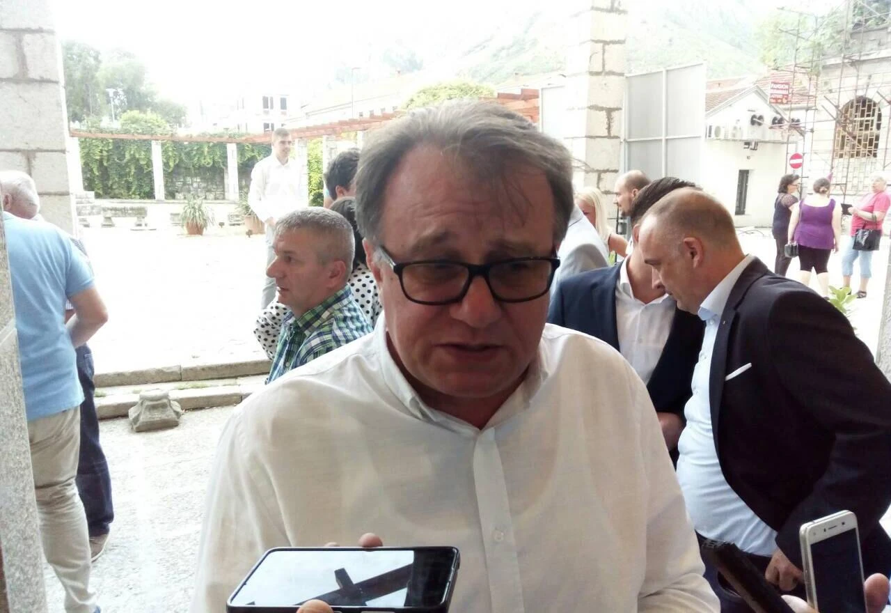 Raskol u SDP-u: Dio stranke želi u vlast sa SDA
