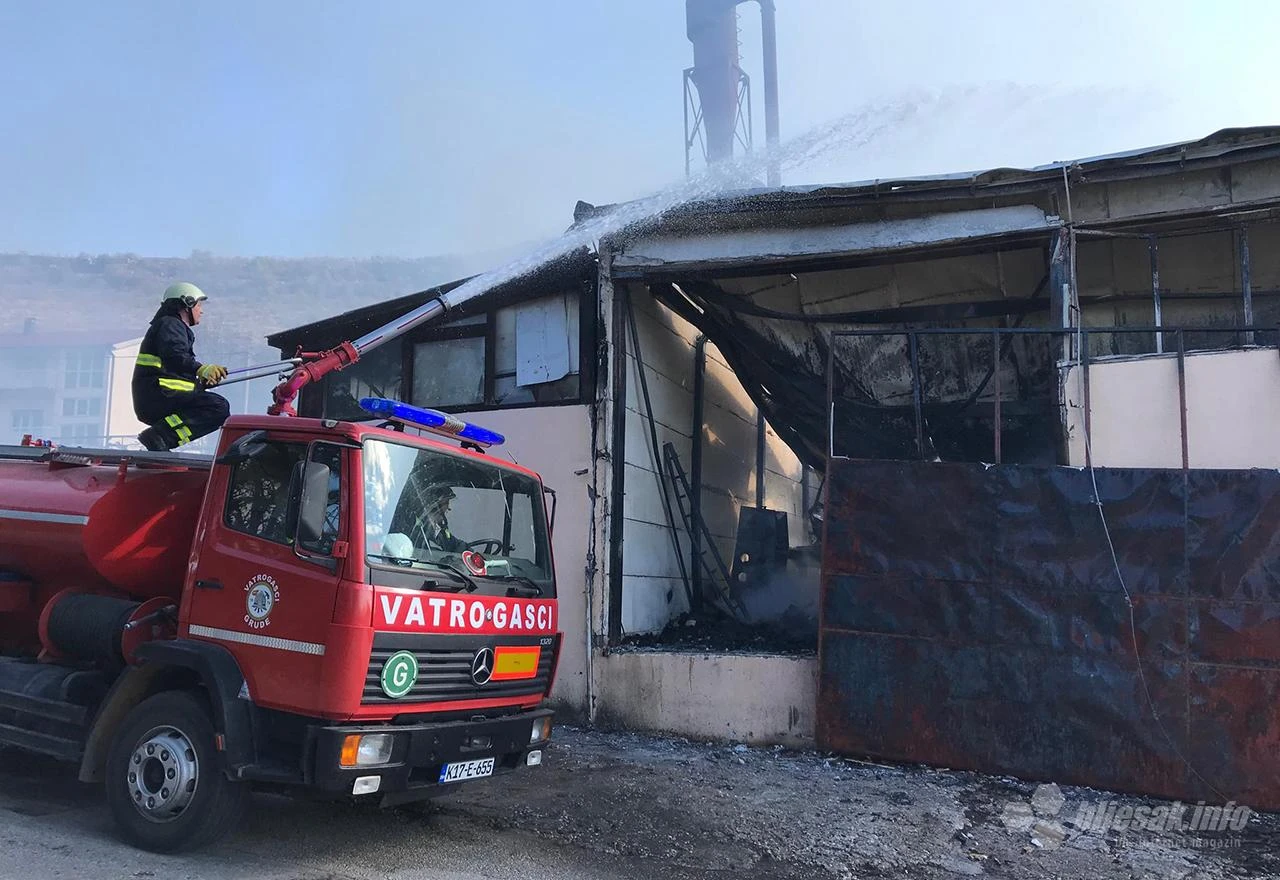 Sarajevo: Požar u prodavaonici boja i lakova gotovo uništio stambenu zgradu