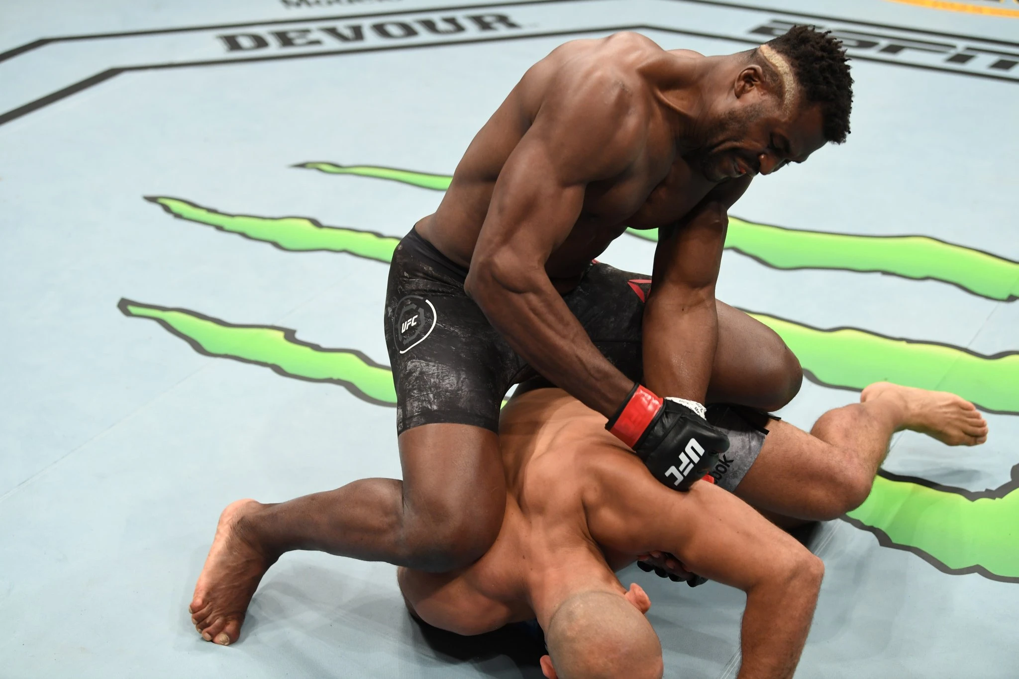 Ngannou eliminirao Dos Santosa za samo 71 sekundu 