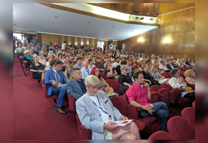 Kazališne igre: Čast je da glumac ne glumi, već da bude kralj