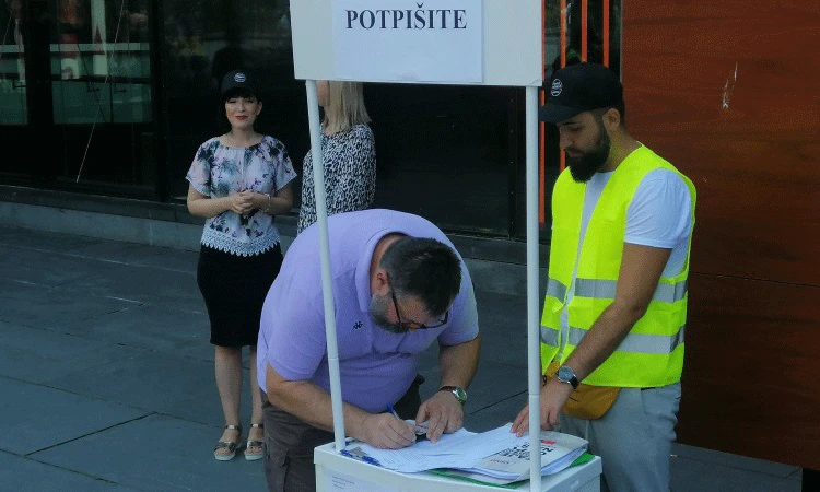 Organizirano potpisivanje kaznene prijave protiv Tegeltije