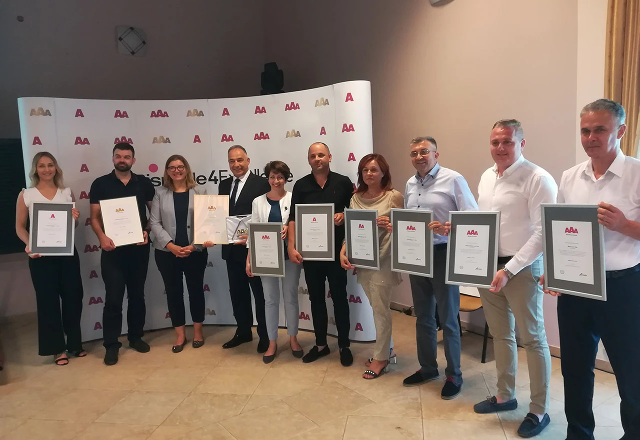 Poslovni susret: 11 kompanija preuzelo certifikat bonitetne izvrsnosti
