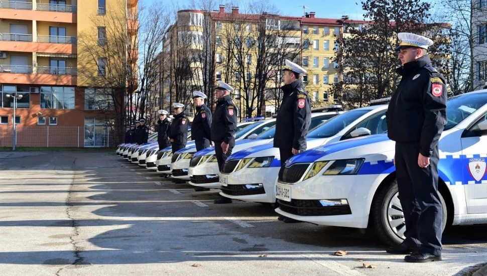 Međunarodni dužnosnici podržavaju odluku RS-a, opozicija kritizira