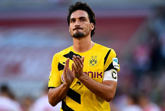 Hummels napustio Bayern i vratio se u Borussiju Dortmund