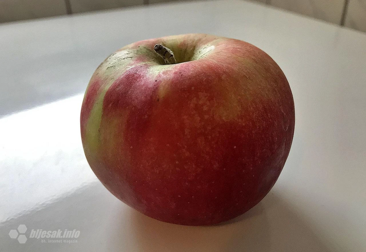 Zbog pesticida opasnog za djecu povučene jabuke sorte Idared