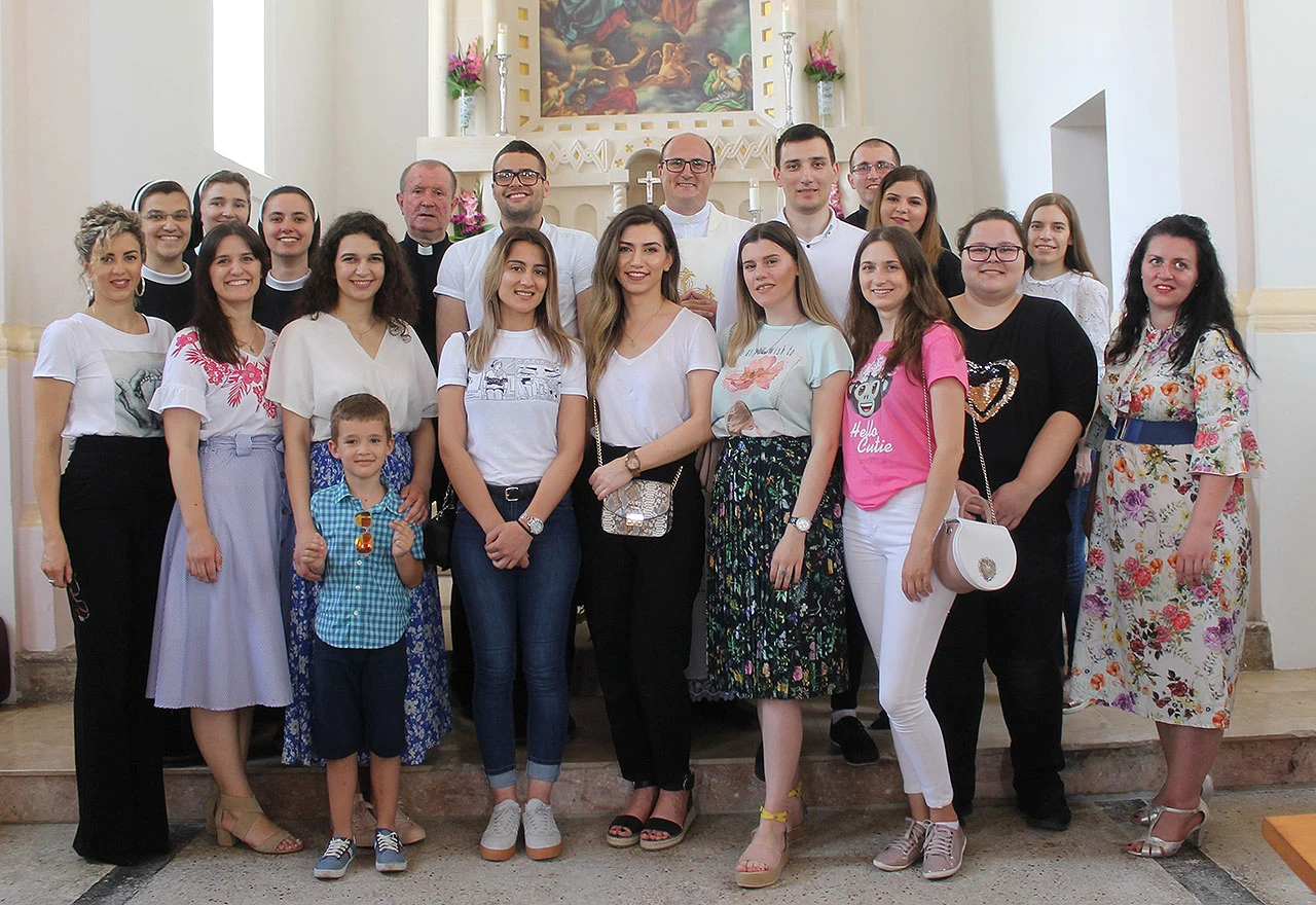 Pjevači studentskoga zbora pjevali u Blagaju