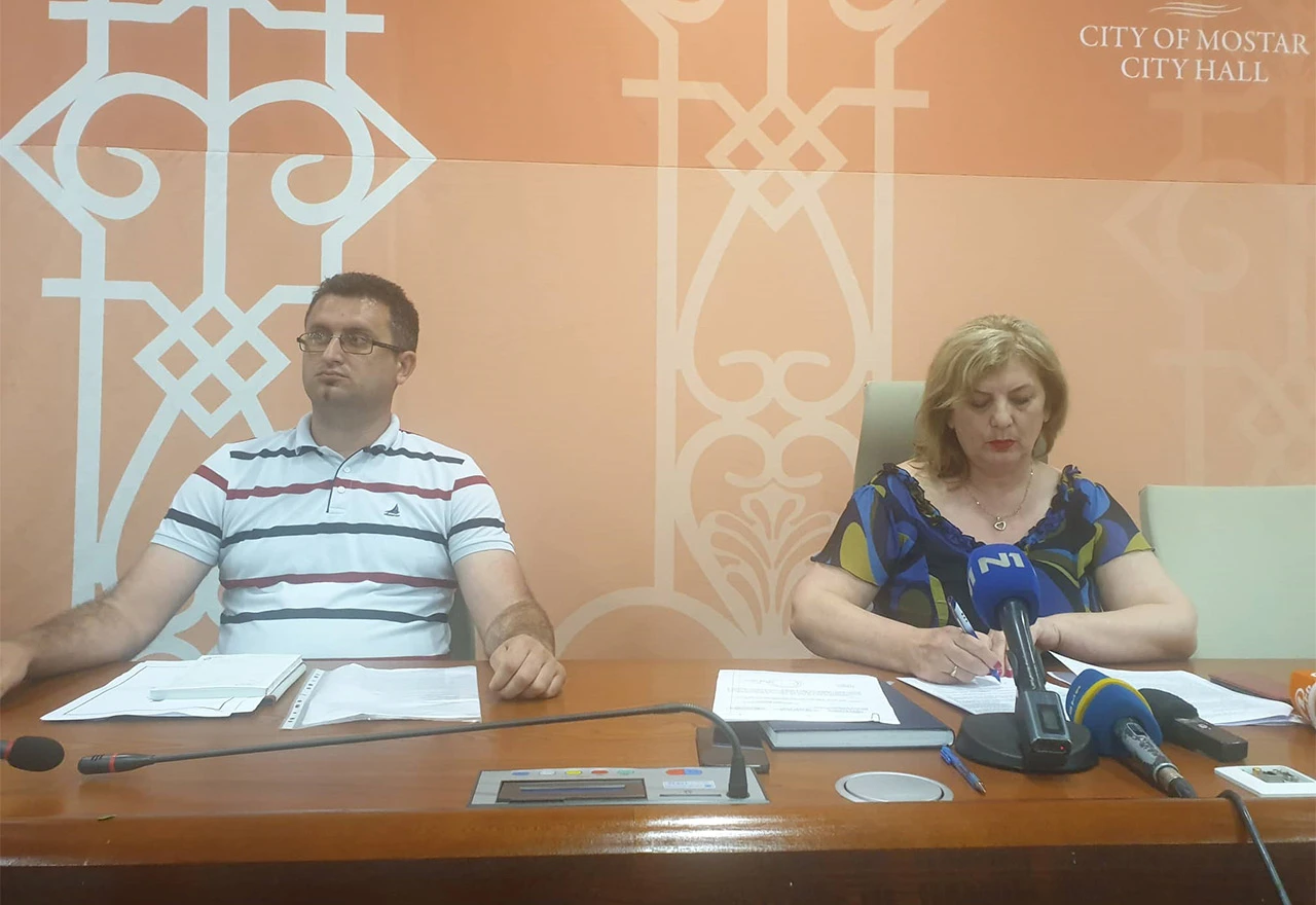 Grad nije pristao na premještanje i zatvaranje deponije, blokada nastavljena