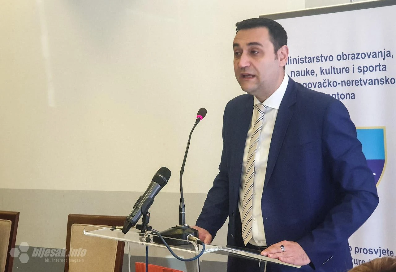Nagrađeni najbolji učenici osnovnih i srednjih škola HNŽ-a
