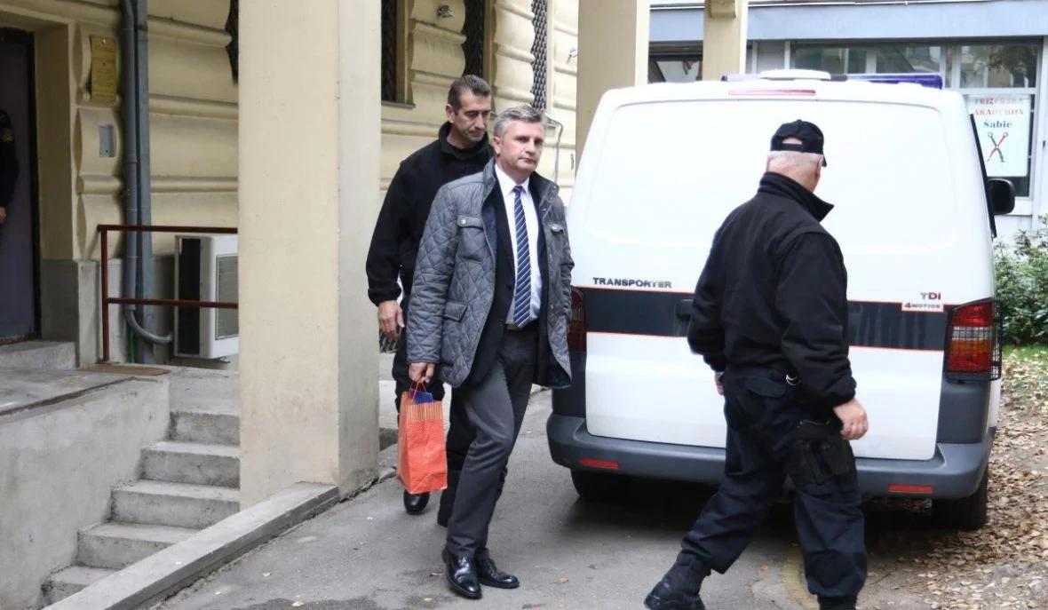 Zaposleniku Federalnog ministarstva branitelja tri godine zatvora zbog mirovina HVO-a