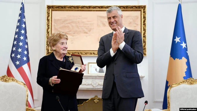 Thaci odlikovao Madeleine Albright i Wesleya Clarka