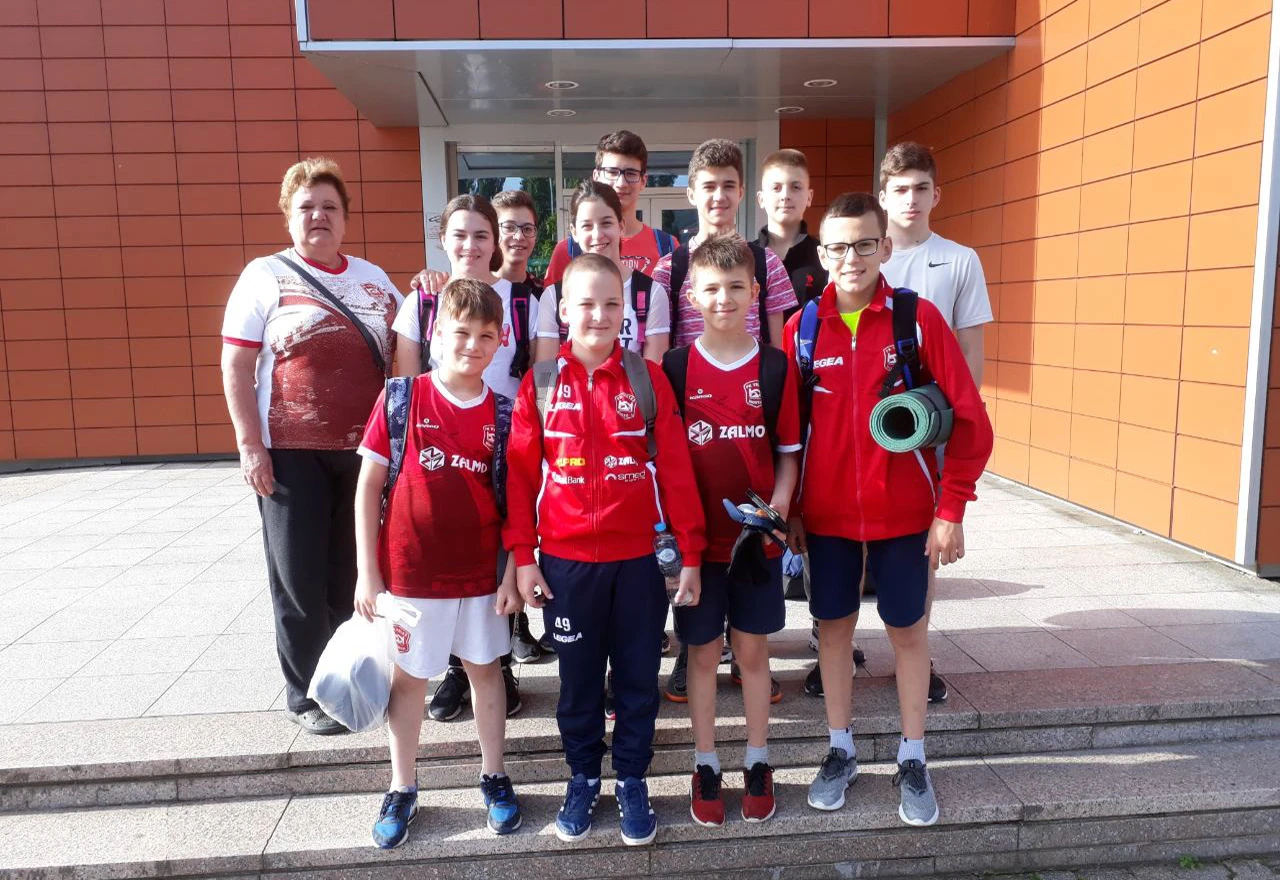 Veležovi plivači broje nove medalje
