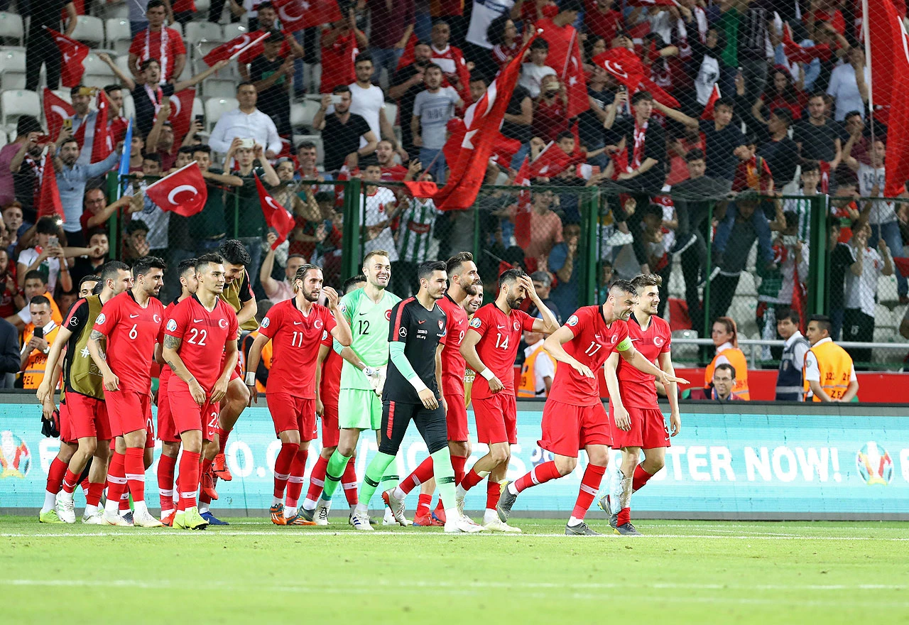 Turske reprezentativce navodno maltretirali na carini na Islandu