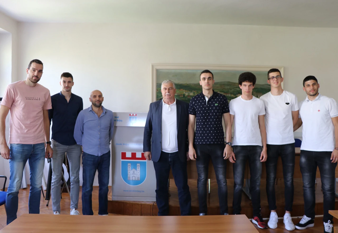 Košarkaški prvaci BiH kod gradonačelnika Kraljevića
