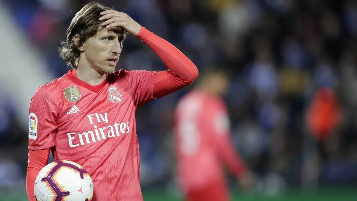 Modrić:  Ja bih izabrao Bocu. Da, ne znam...Više mi se sviđa. I boje i stadion!