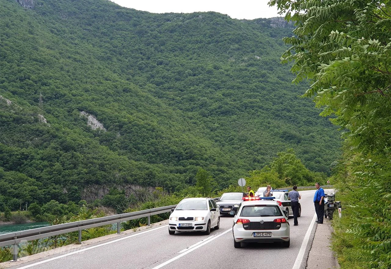 Mostar: U prometnoj nesreći na M-17 ozlijeđen motociklist