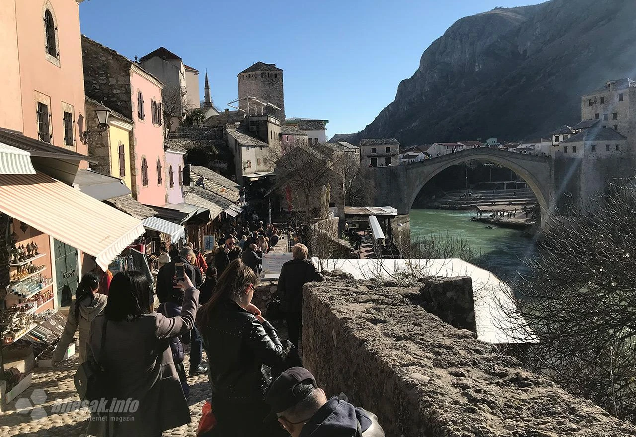 Mostar: Nitko ne želi postavljati tende u Starom gradu