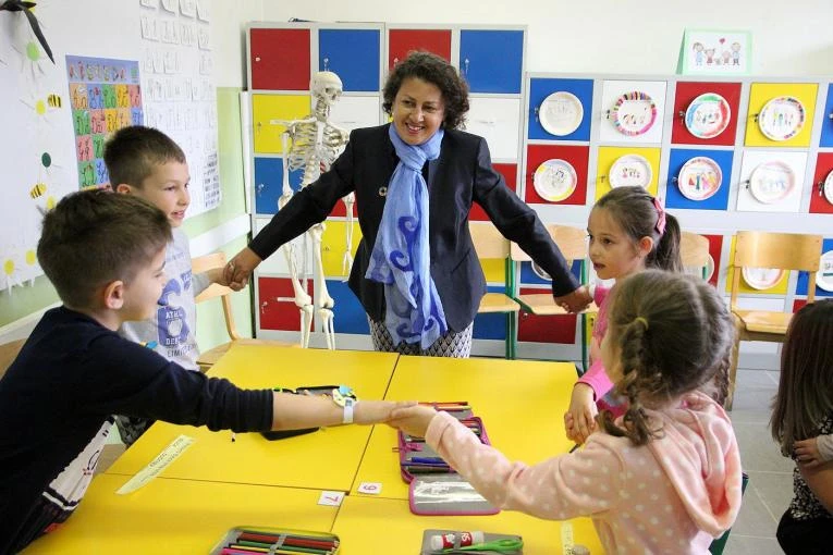  Khan: Jednaka ulaganja u najranjiviju djecu moraju biti prioritet države
