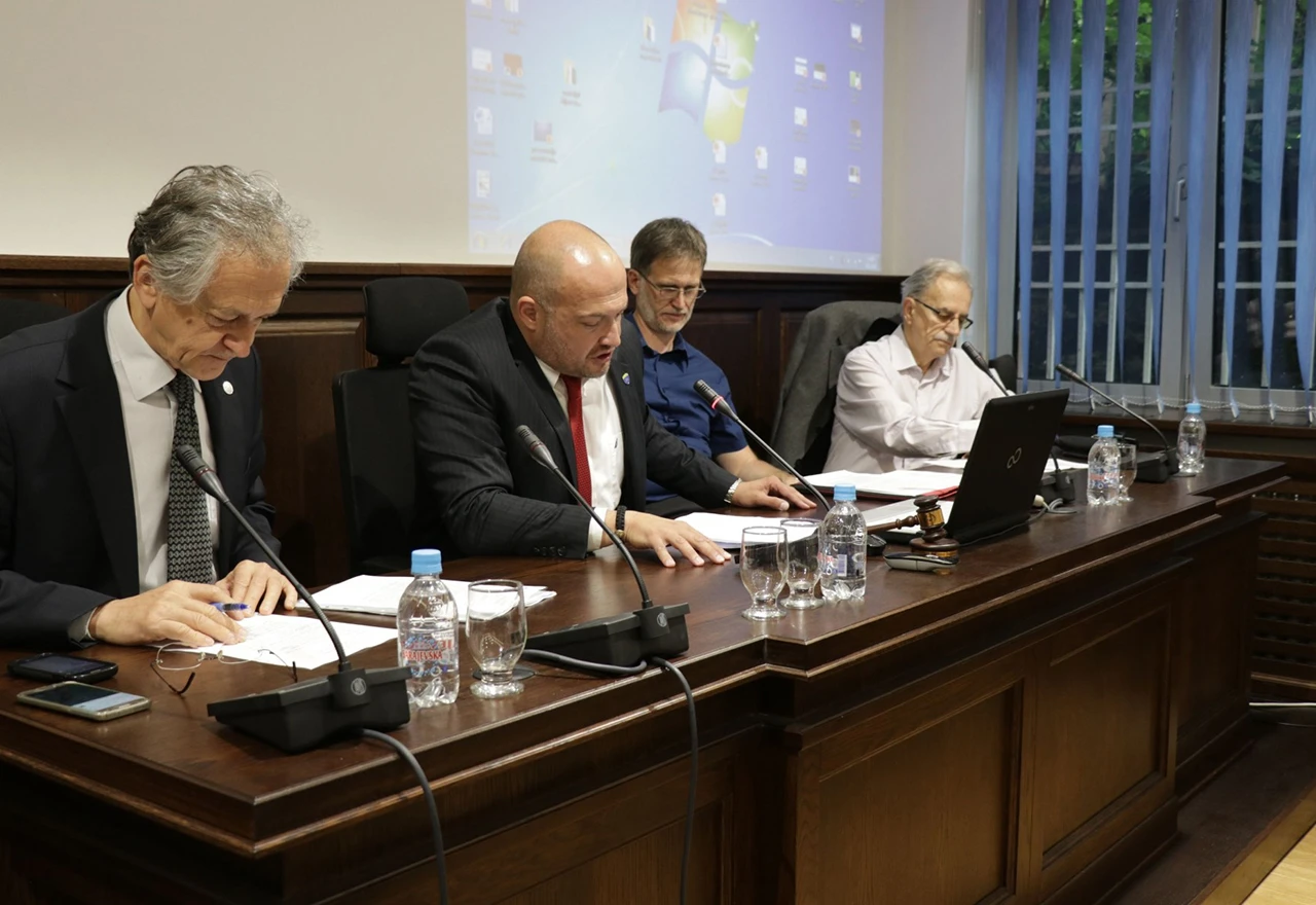 Govor mržnje u elektronskim medijima i na internetu ozbiljan problem