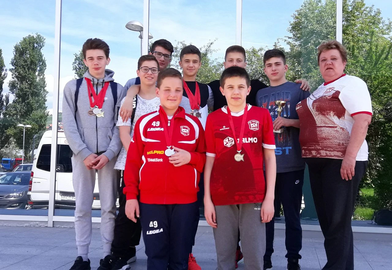 Velež s malo plivača osvojio puno medalja