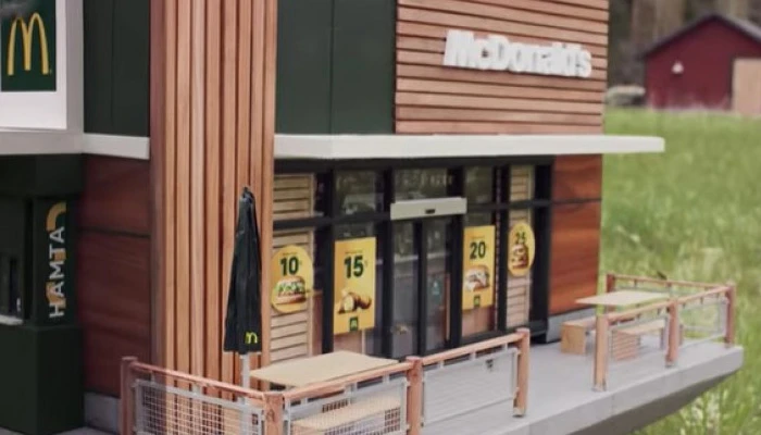 Otvoren najmanji "McDonalds" na svijetu sa nesvakidašnjim gostima