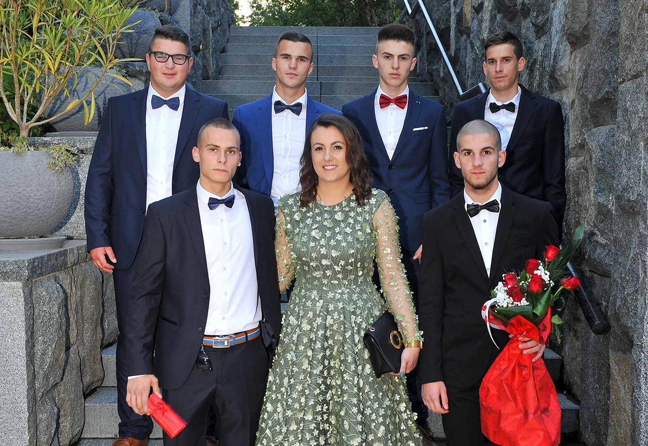 FOTO | Zablistali maturanti Srednje prometne škole Mostar
