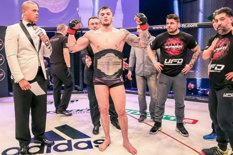 VIDEO | Vitez iz Viteza za samo minutu i pol obranio naslov