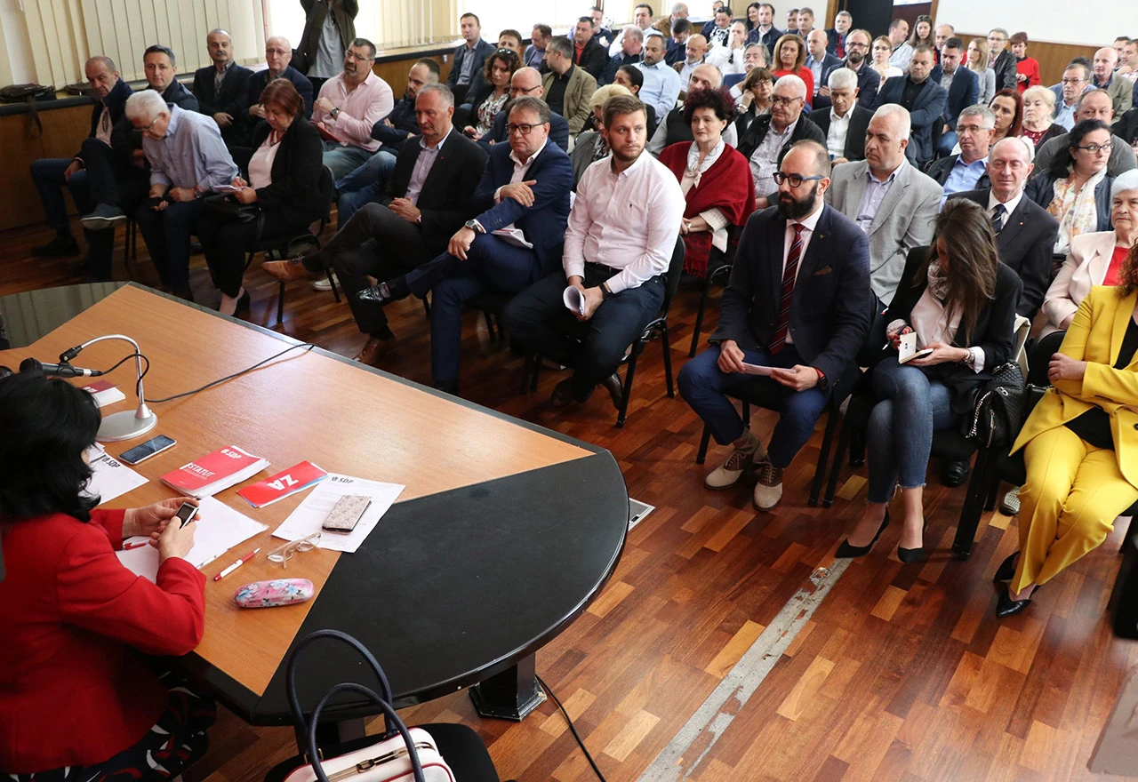 Lagumdžija i još sedam članova SDP-a isključeno iz stranke