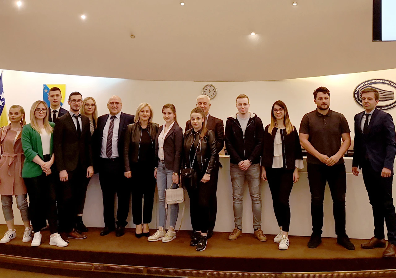 Mostarski studenti kod Krišto: Potrebna jednakopravna ustavna i izborna pozicija