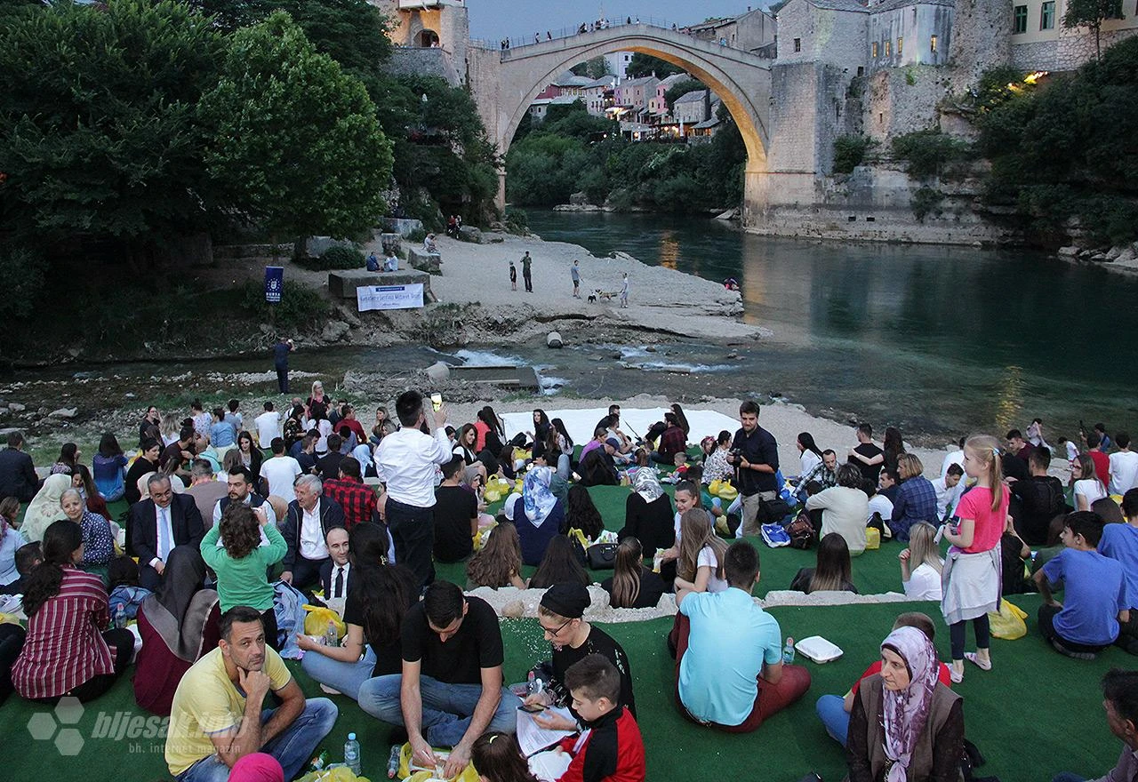 Sljedećeg tjedna ''Iftar prijateljstva'' ispod Starog mosta u Mostaru
