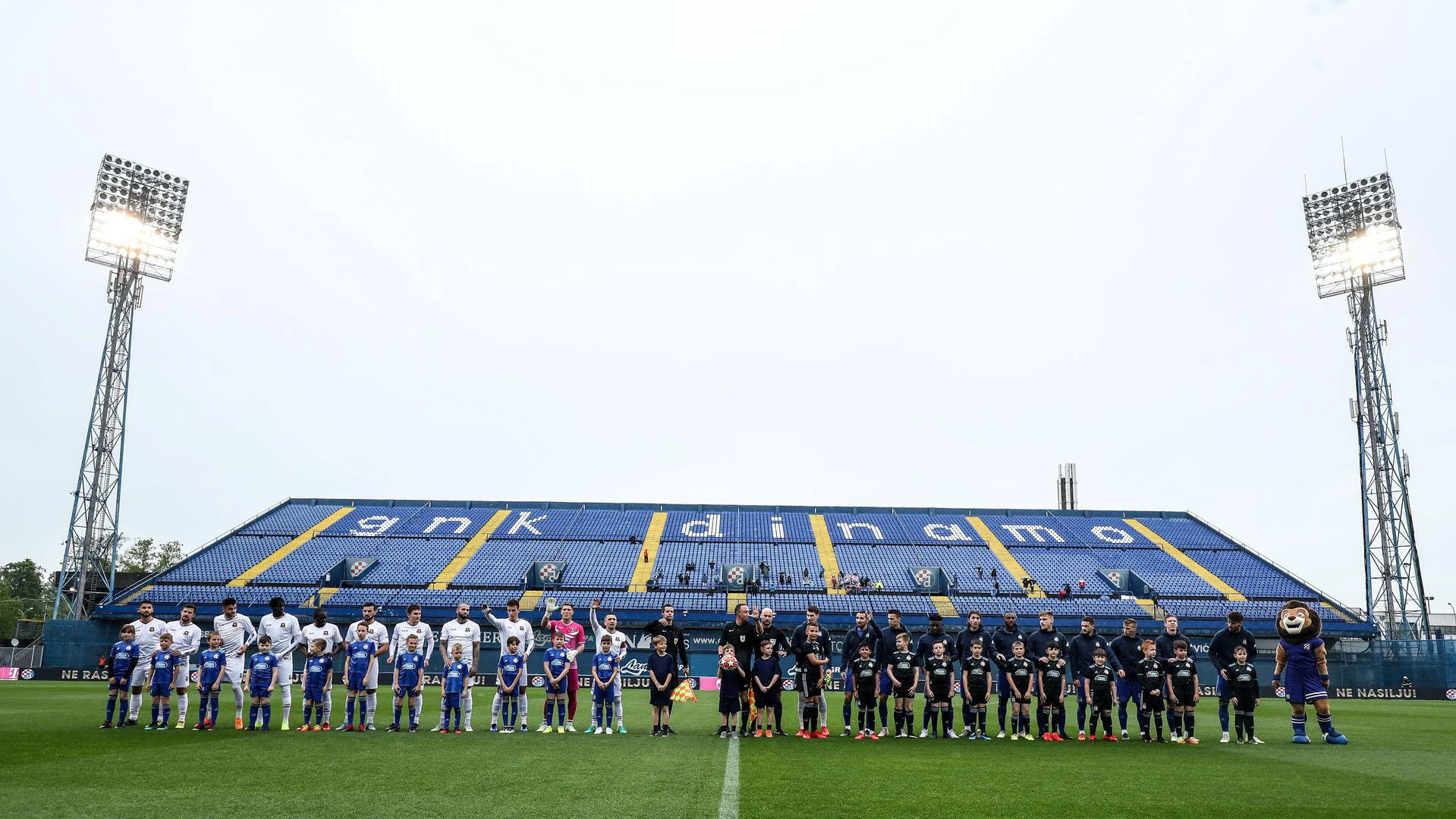 Dinamo rutinski slavio pred 610 gledatelja te pogurao Osijek i Hajduk prema Europi
