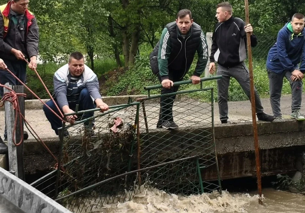 Mještani se uključili u potragu za dječakom, u vodi pronađen njegov bicikl