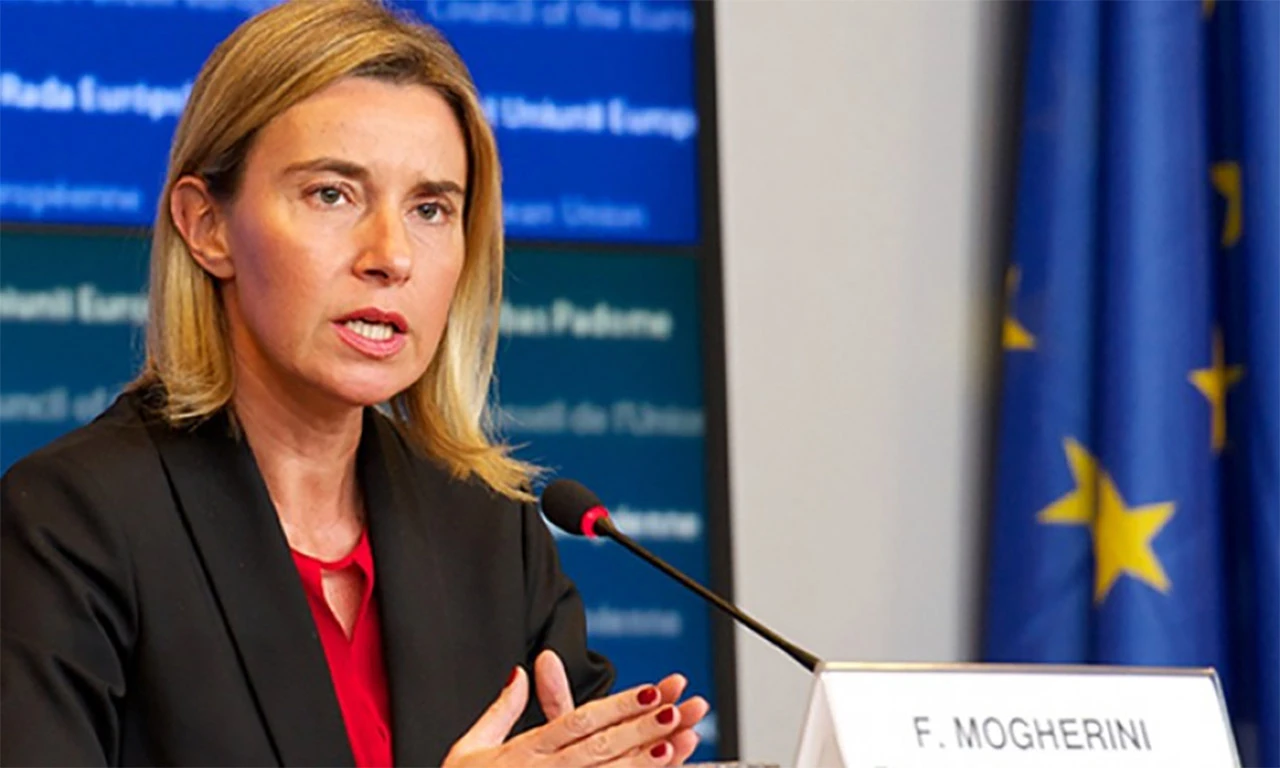 Odvojeni sastanci Vučića i Dodika s Mogherini