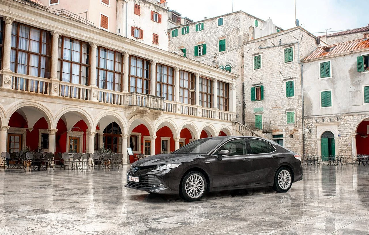 Toyota: Prodaja raste, profit pada