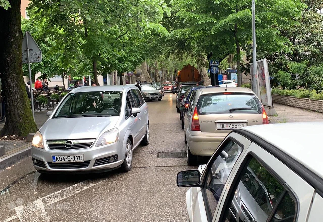 Sudar dva Opela blokirao promet prema Rondou