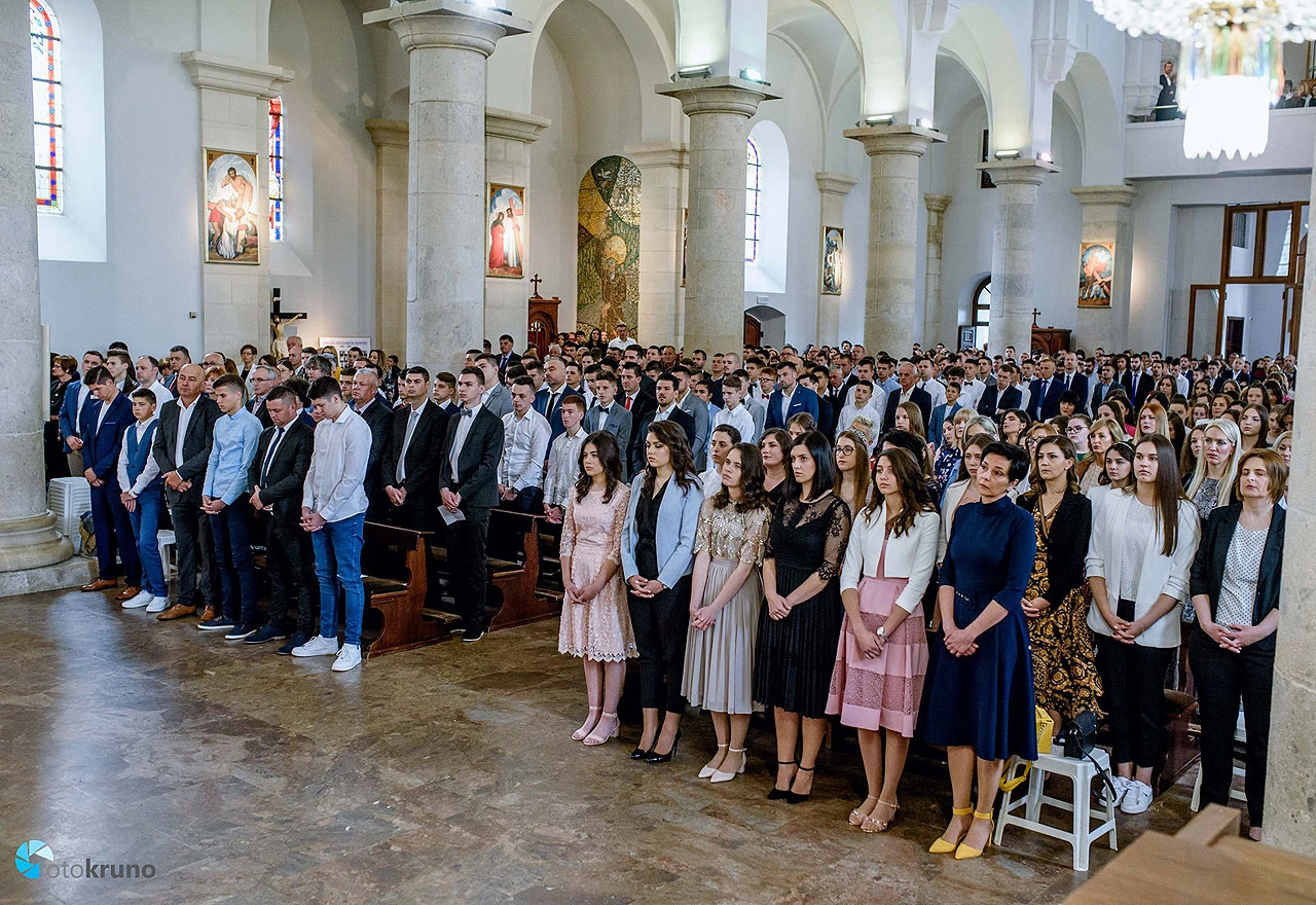 Nikad manje krizmanika u Širokom Brijegu