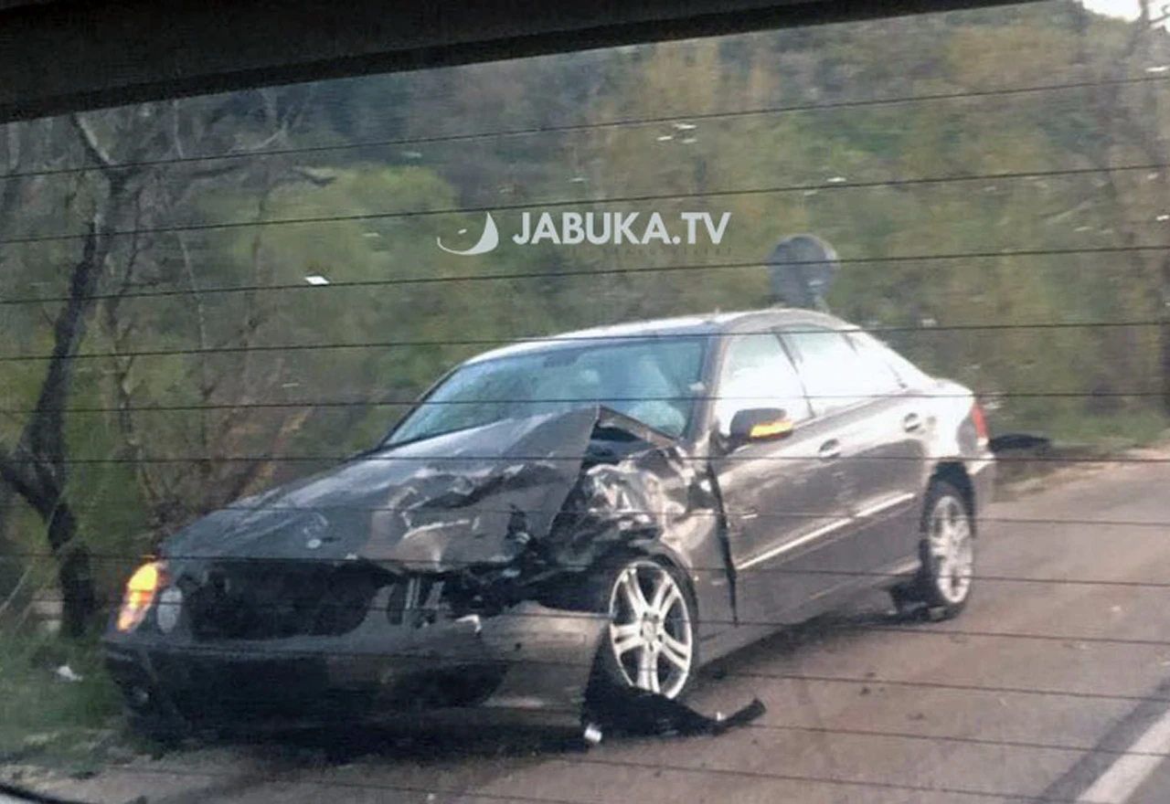 Težak sudar dva automobila na putu između Rakitna i Posušja