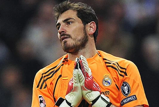 Javio se Casillas: Miran sam