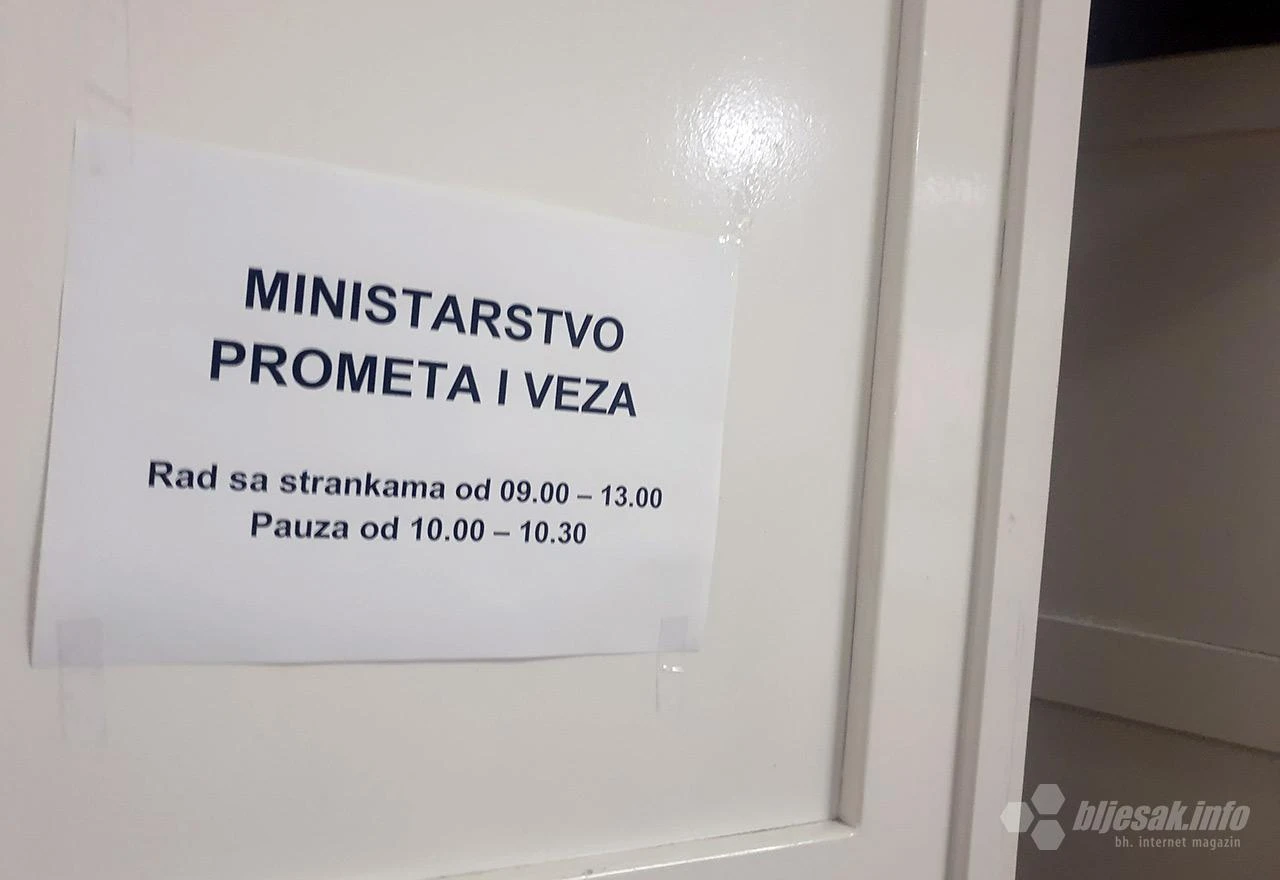 Kuc, kuc u Mostaru: I pauza u ministarstvu ima svoju pauzu?!