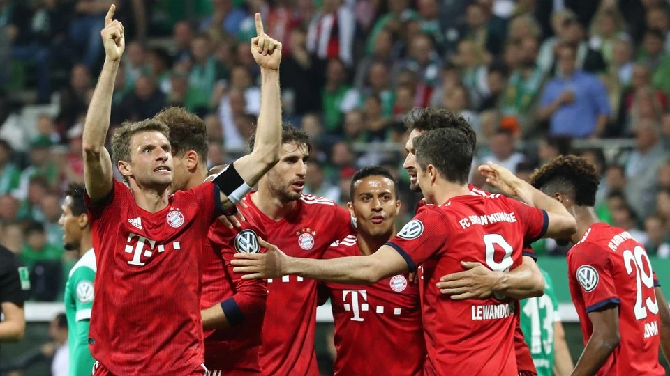 Lewandowski iz dvojbenog penala doveo Bayern u finale njemačkog kupa