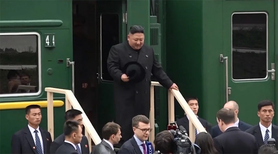 Kim Jong Un svečano dočekan u Rusiji 