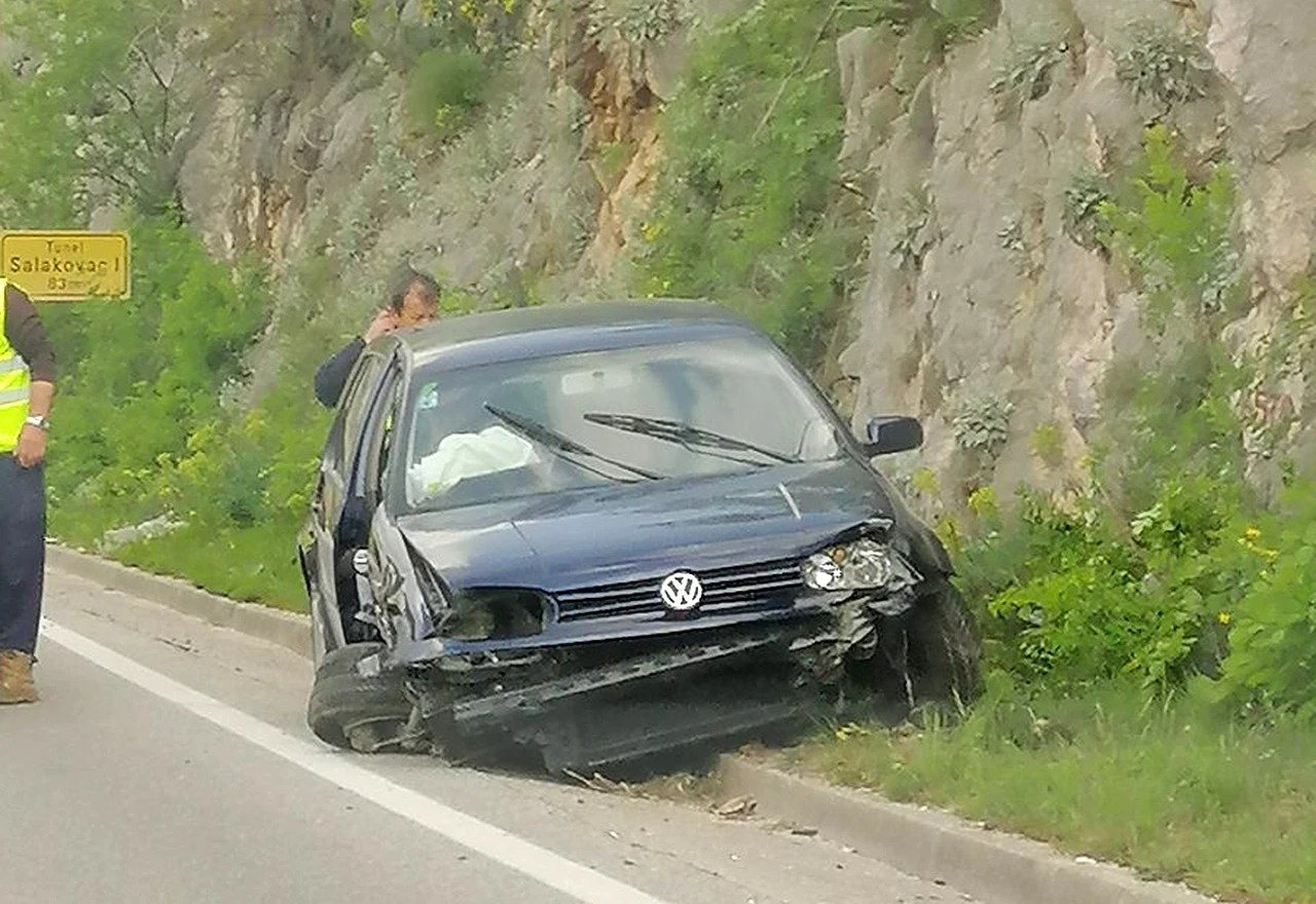Mostar-Jablanica: Izletio s ceste i udario u brdo
