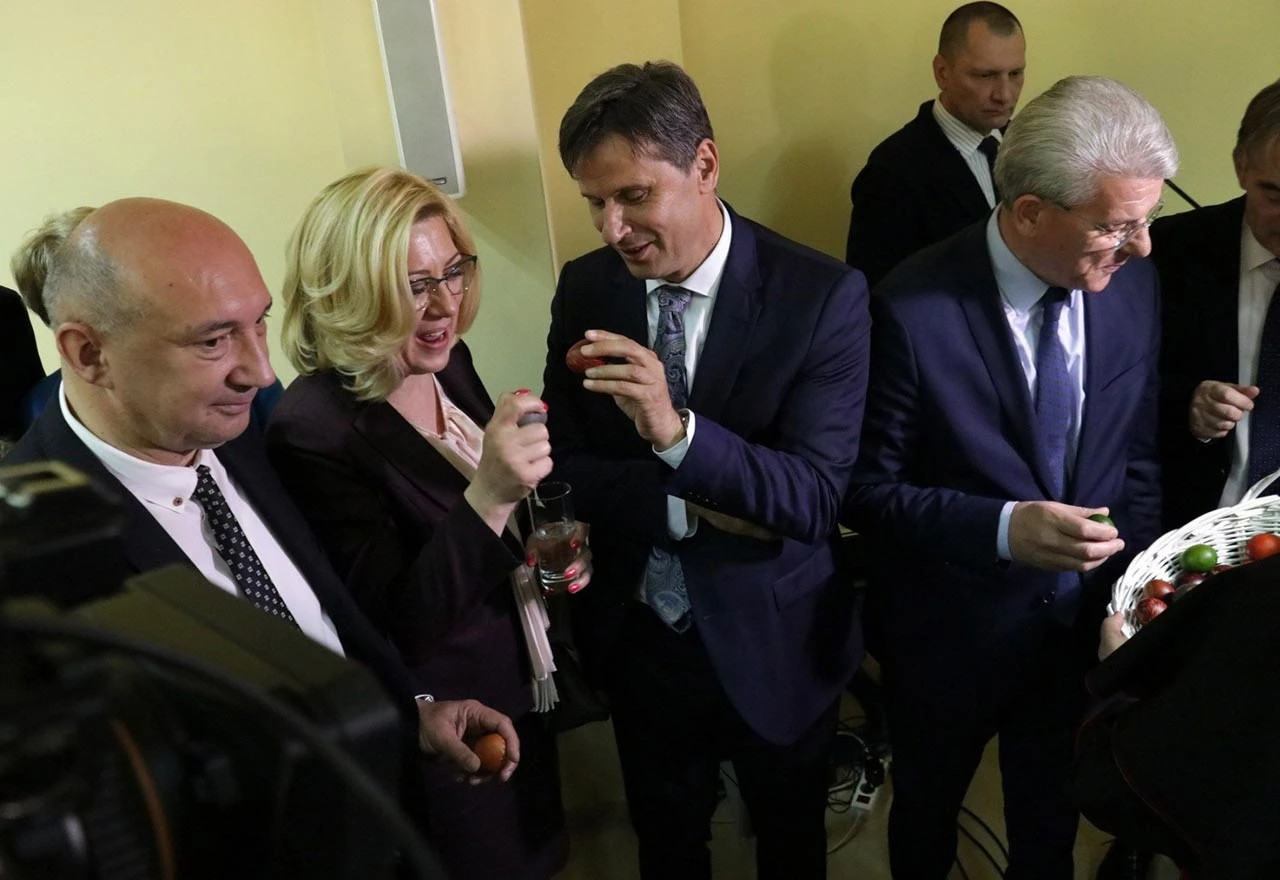 Tucanje kod kardinala bez HDZ-a i SNSD-a