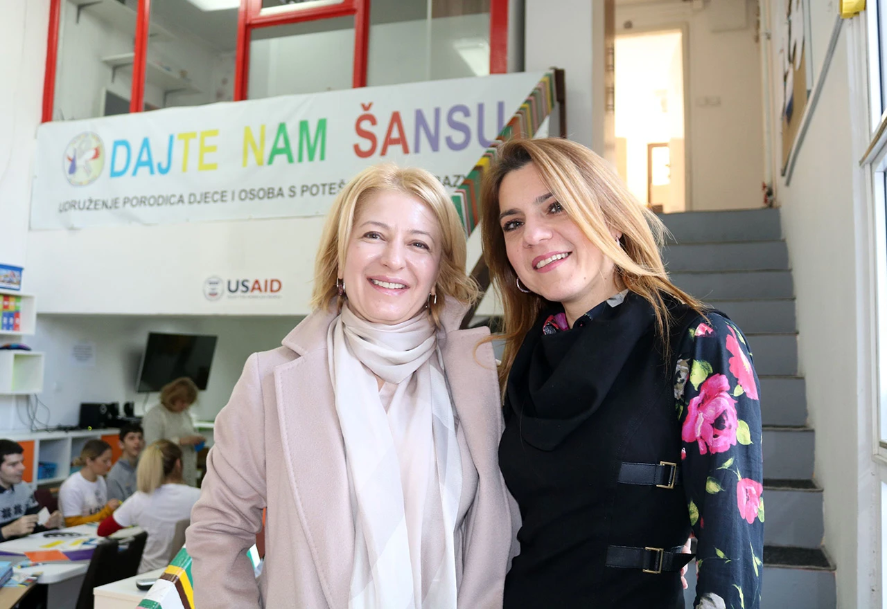 Podrška Addiko banke mobilnom timu Udruženja "Dajte nam šansu"