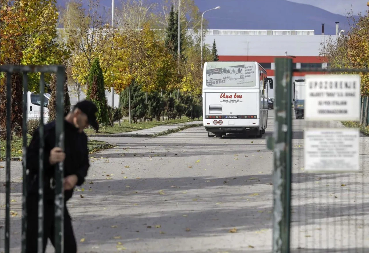 Bihać: Gospodarstvenik zaprijetio blokadom tvornice s migrantima