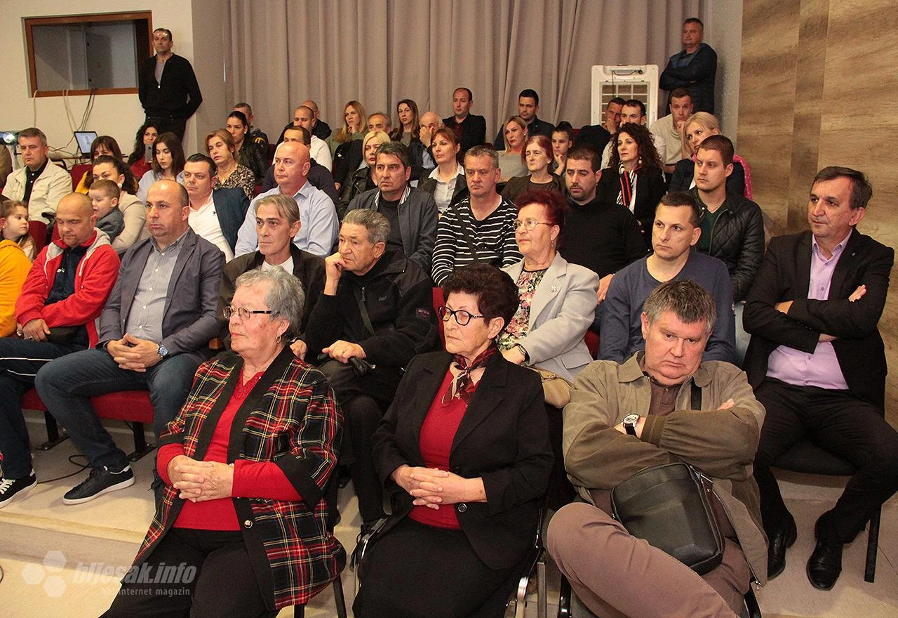 U Mostaru prikazan film ''Ćubi uz rub igrališta''