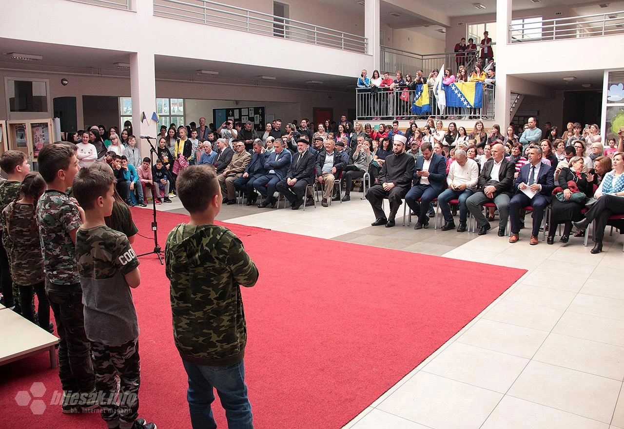 Mostar: Djeca obilježila Dan ARBiH