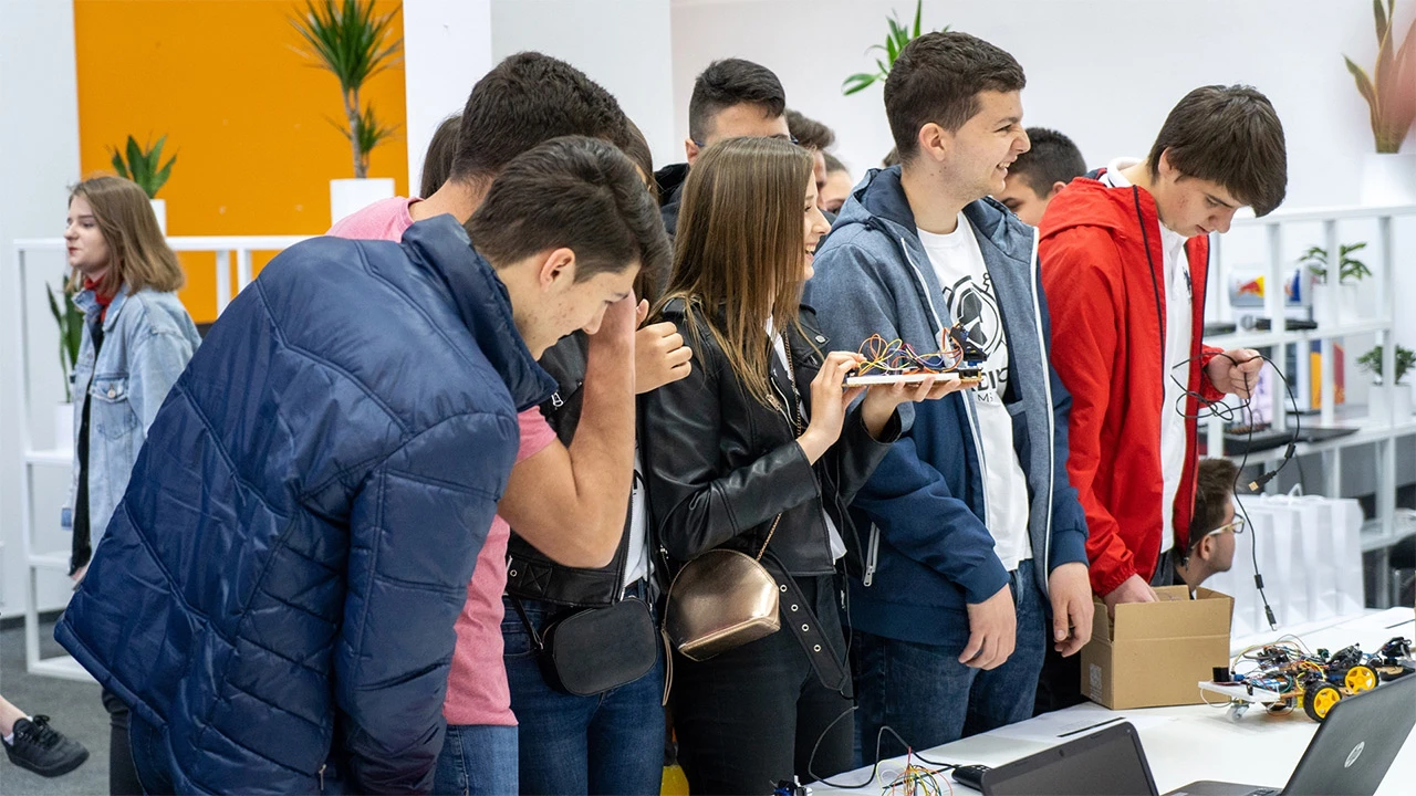 Mostarski srednjoškolci pokazali svoje robote
